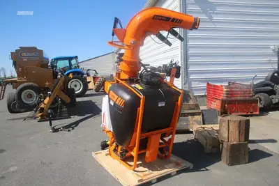 New | in-Stock 2027 JACTO J400 3-pt Mounted Sprayers Pennsylvania US | Zimmerman Farm Service #1410095