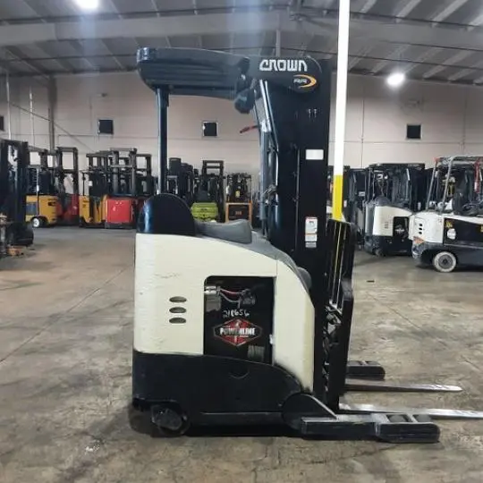 USED 2016 CROWN RR5725-45