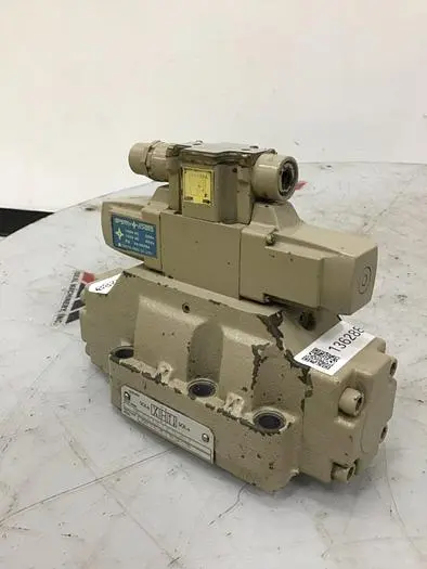 Used VICKERS DG4V-3-6C-PL-T-10-JA-S310 Valves/Fittings Michigan US | Ideal Machinery #582132