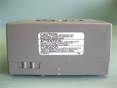 Hubbell DRUBKIT 250V/600VAC Max Duplex Outlet Box for Din Rail L6