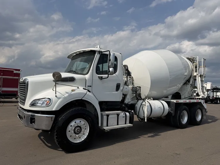 Used 2021 FREIGHTLINER 114SD BECK MIXER Concrete Mixer Trucks Minnesota US | Carco Truck & Equipment #1513851