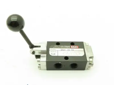 ARO 5631 20 02 Pneumatic 3-Port Manual Lever Control Valve 1/4" NPT
