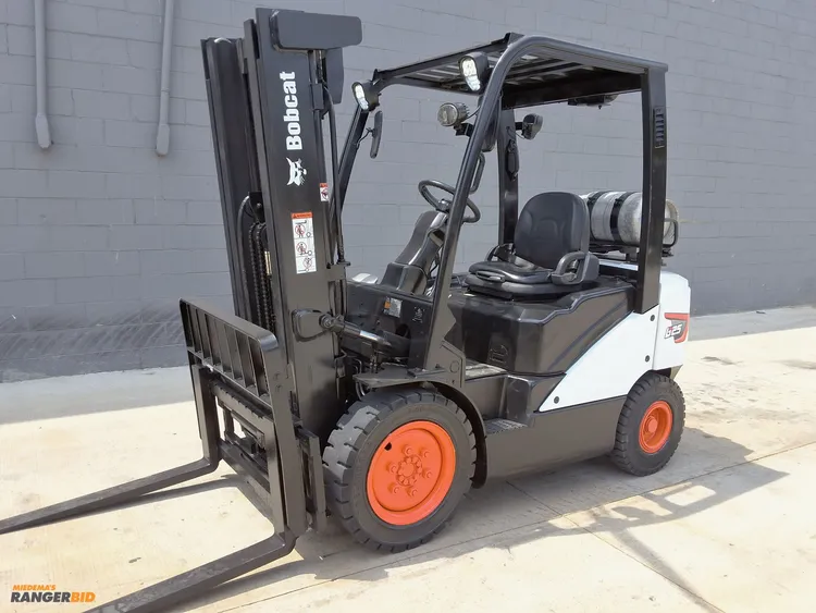 Used BOBCAT 5,000LBS CAPACITY, PNEUMATIC TIRE Internal Combustion Forklifts: Pneumatic Tire Michigan US | Miedema Asset Management Group #1148346