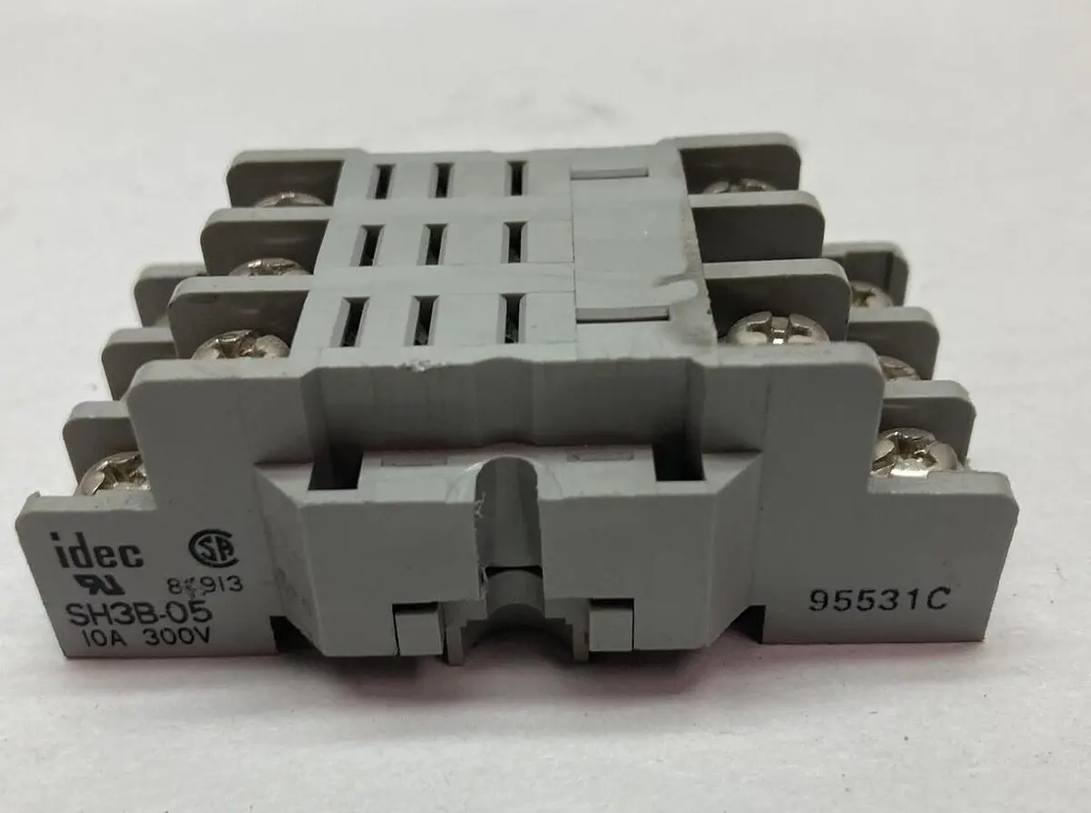 New | in-Stock IDEC SH3B-05 Miscellaneous Equipment (Electrical & Power) | Surplus Asset Holdings #1192091