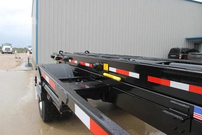 New | in-Stock 2025 MACK MD6 Rolloff Trucks Texas US | Roll Off Truck World #1491872