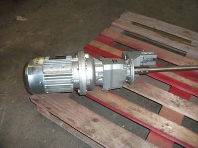 Geared Clamp On Stirrer, 1.5 Kw