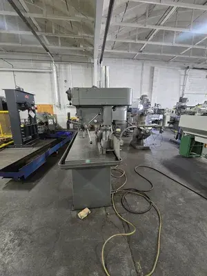 USED CLAUSING 22VI