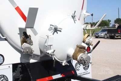 New | in-Stock 2027 MACK MD7 Septic/Sewer/Vacuum Trucks Texas US | Roll Off Truck World #1491896