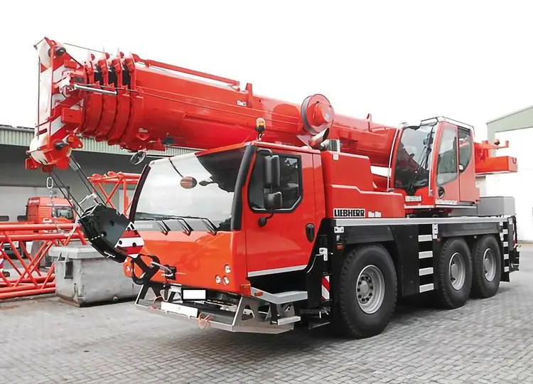 Used 2018 LIEBHERR LTM 1055-3.2 Rough Terrain Cranes Texas US | Uriquip #1421151