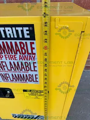 USED JUSTRITE SURE-GRIP EX 12 GALLON FLAMMABLE LIQUID STORAGE CABINET W/ SHELF, KEY