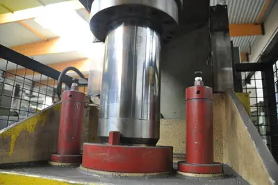 USED CAVENAGHI & RIDOLFI 60 TON