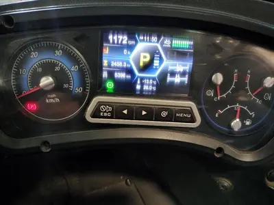 USED 2018 HYUNDAI 70D-9