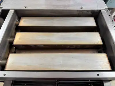 Used Nieco Used Nieco 820 Natural Gas Automatic Conveyor Cheese Melter 55,000 BTU Salamanders & Cheese Melters Illinois US | Falcon Restaurant Supply #1375029