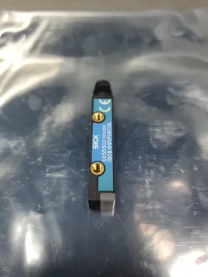 SICK IQ08-04NP0KT0S Beam Sensor. 5E-35/3