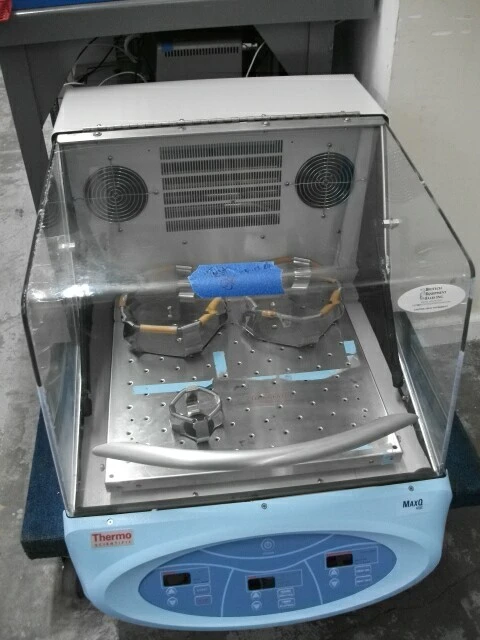 Used THERMO _UNKNOWN_ Incubator Shakers California US | Biotech Equipment Sales #1464473