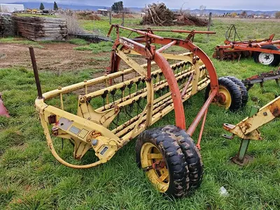 USED NEW HOLLAND 258