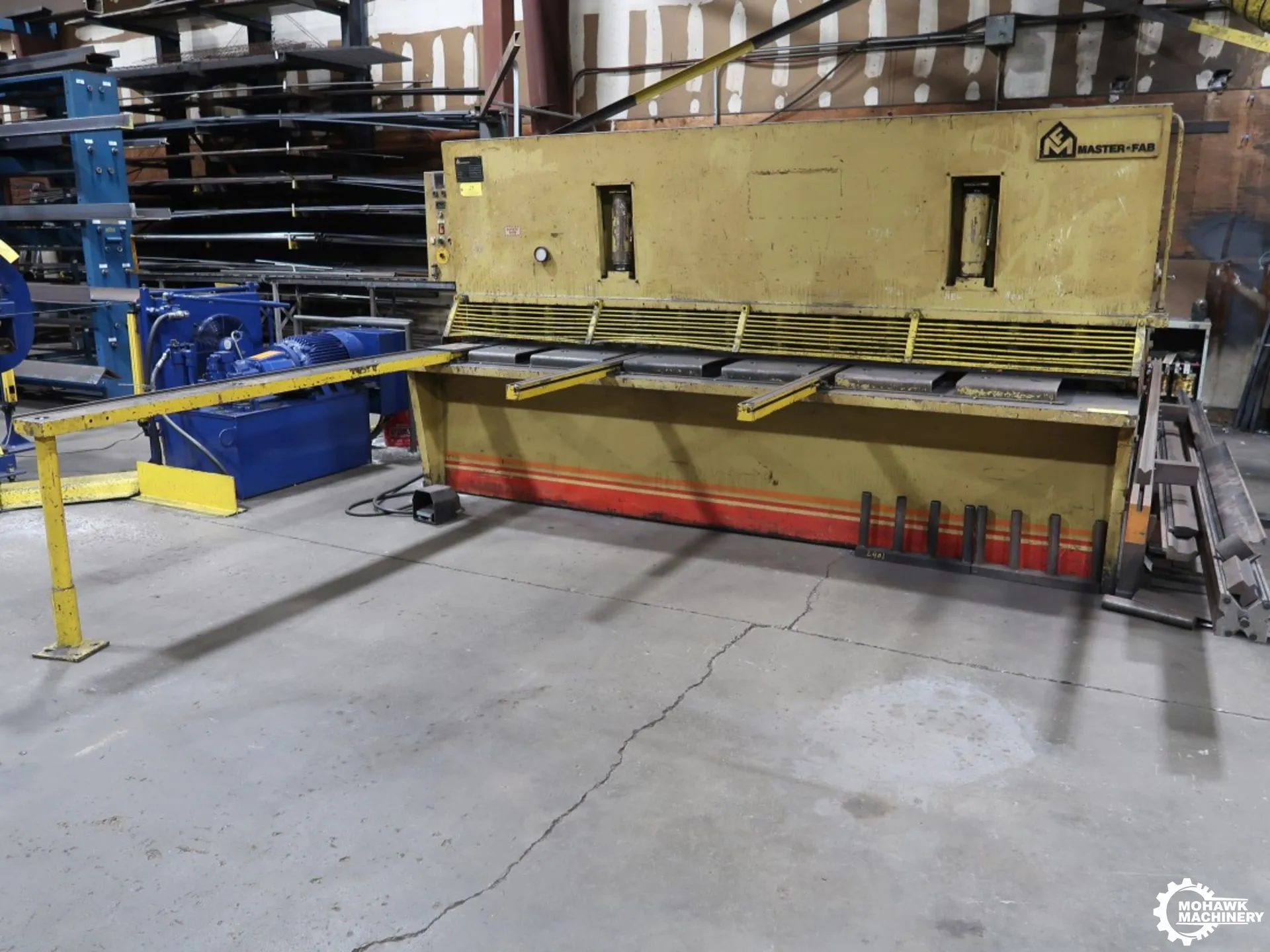 10' x 1/2" MASTER-FAB "84-1-834" HYDRAULIC POWER SQUARING SHEAR w/FRONT OPERATED POWER BACK GAUGE - SQUARING ARM - (2) FRONT SUPPORTS - FLOOR MOUNTED DESIGN