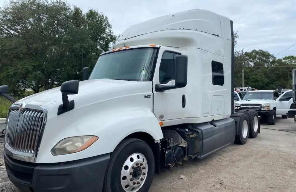 USED 2018 INTERNATIONAL LT625