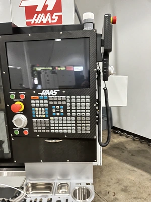 Used 2025 HAAS UMC-400SS Universal Machining Centers Minnesota US | Machinesused.com #1340449