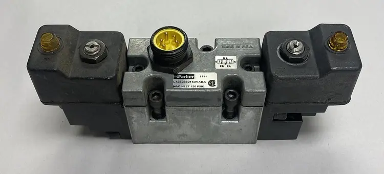 Used PARKER L7252832153VXBA Solenoid Valves Ohio US | Surplus Asset Holdings #1234160