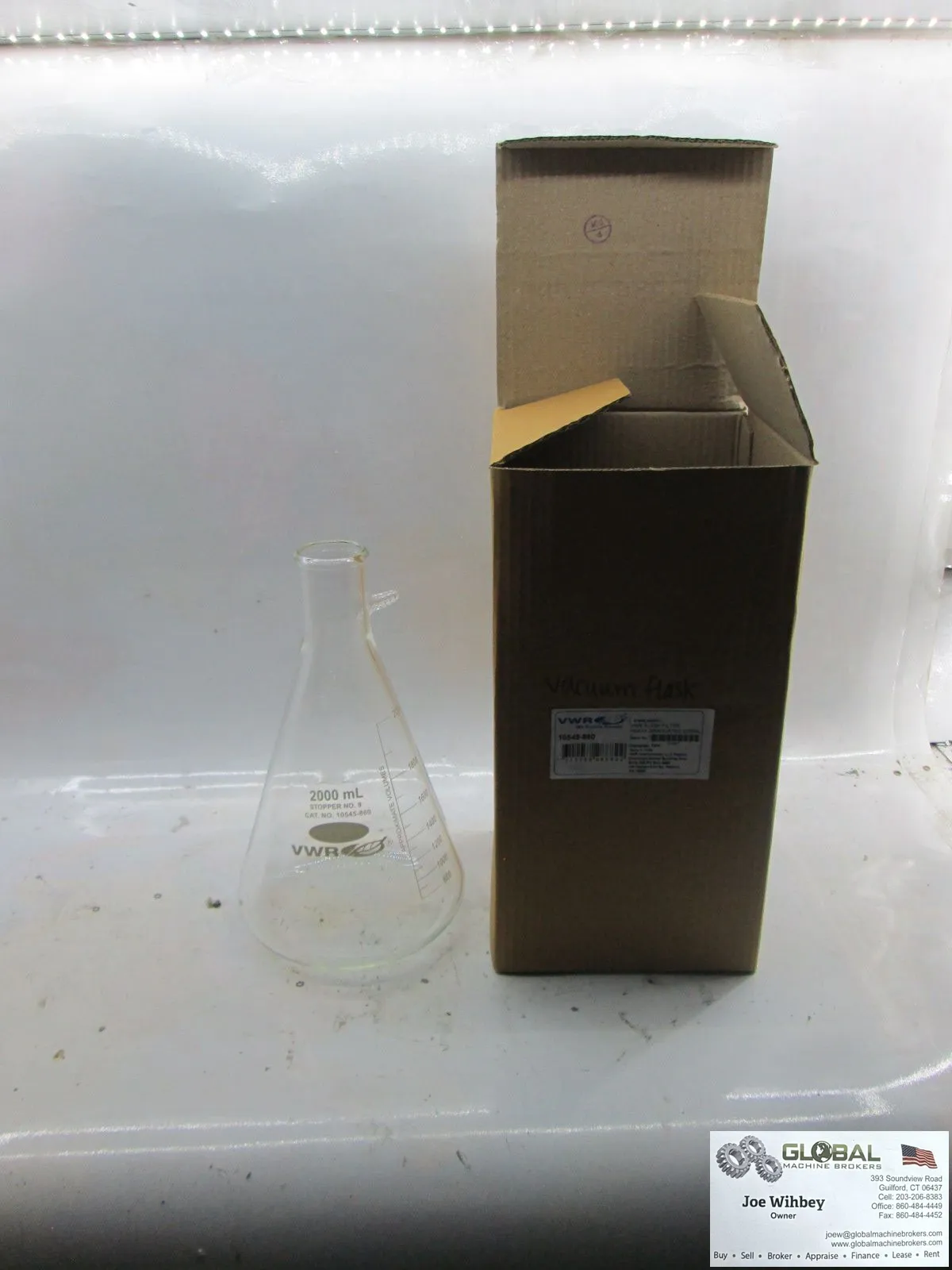 VWR 10545-860 2000mL Scentific Vacuum Flask