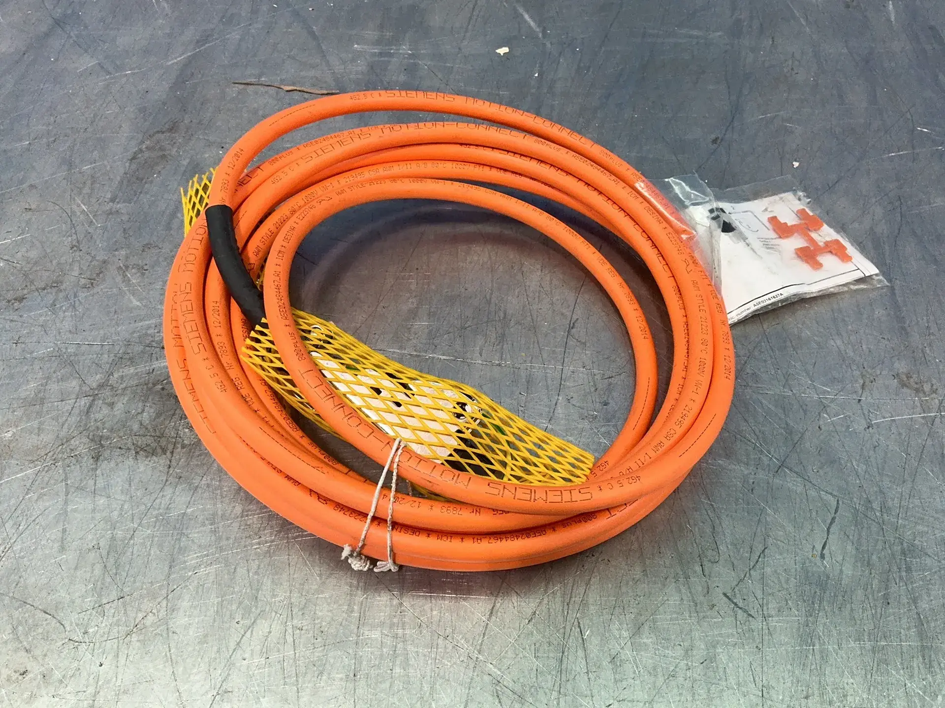 Used SIEMENS A5E02484467_A1 Cable & Wire Ohio US | HGR 24 #1312288