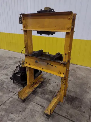 USED ENERPAC ZE4440SB-N