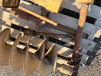 Used MCMILLEN HYDRAULIC POWERED DIGGER HEAD WITH AUGERS Skid Augers Michigan US | Miedema Asset Management Group #1410955