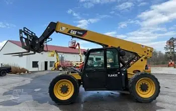 USED 2015 Caterpillar TL642C