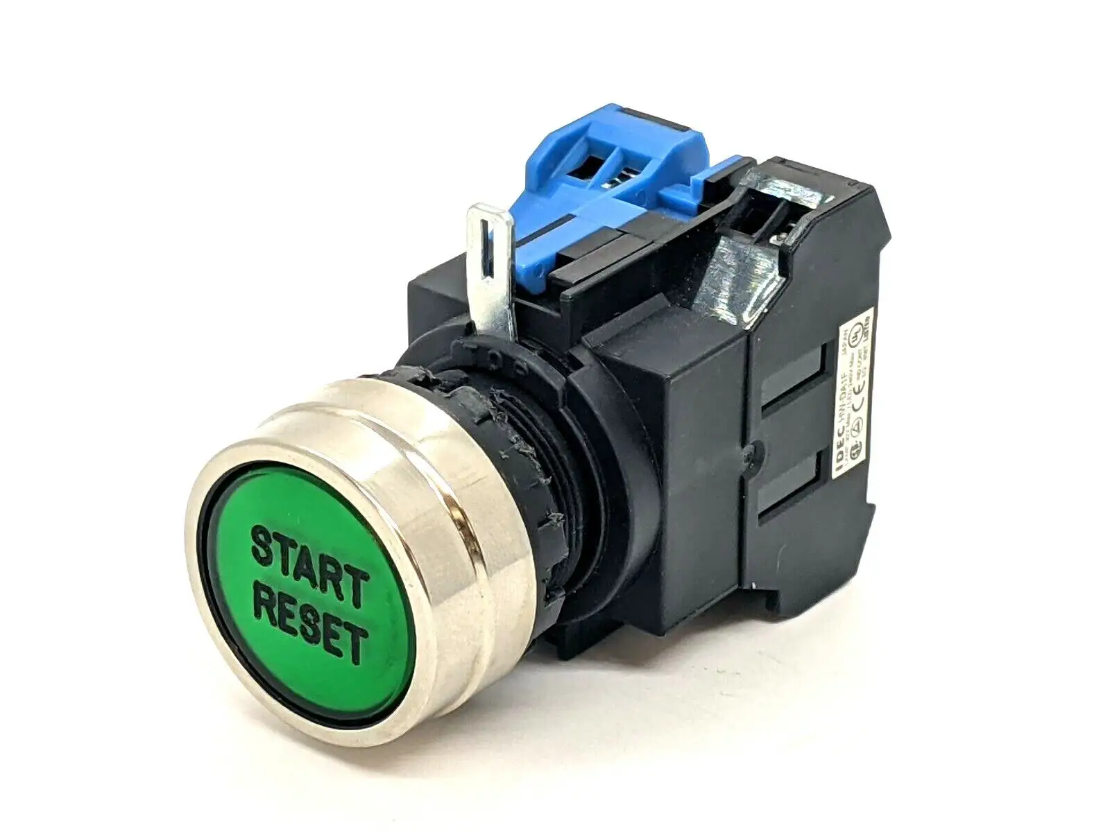 USED IDEC MOMENTARY GREEN FLUSH PUSHBUTTON SWITCH