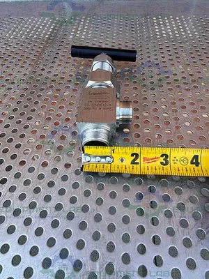 USED SWAGELOK SS-12NRS12-A NEEDLE VALVE 5800 PSI W/ 1" THREADED FITTING