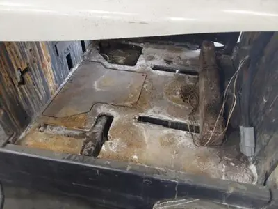 USED 2017 CROWN FC5245-60