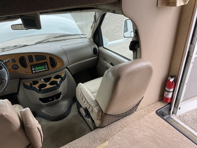 USED 2006 JAYCO GREYHAWK 31