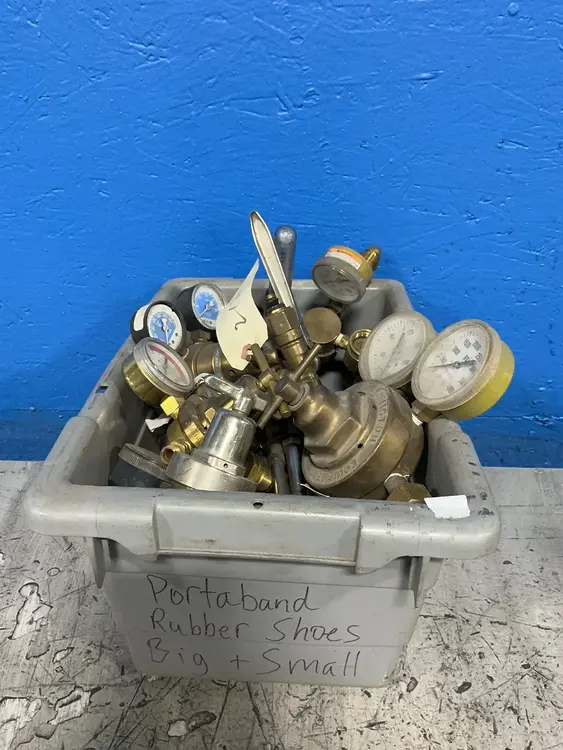 Used EQUIPMENT CO, HARRIS, VICTORIA EQUIPMENT _UNKNOWN_ Welding Machinery (Other) Ohio US | HGR 24 #1131449