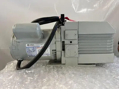Leybold-Trivac D8B Rotary Vane Pump