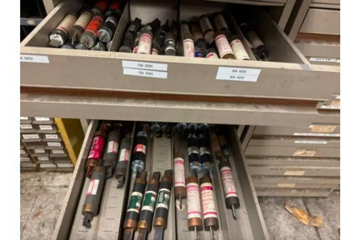 MIRCOFORM TOOL CABINET WITHOUT CONTENTS