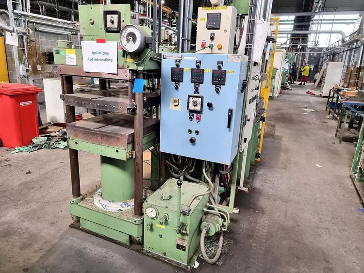 Used GURY 100 TON HEATED Fluid Forming Presses BE | Apt International N.V #362376