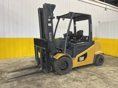 USED CAT 2EP11000
