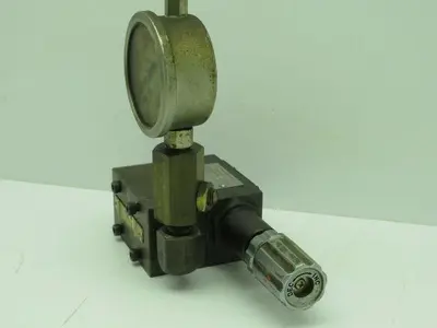 Daikin Kogyo MG-02P-03-30-T-08 Hydraulic Pressure Reducing Valve with Gauge