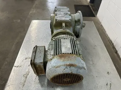 USED SEW-EURODRIVE SAF67DT90S4