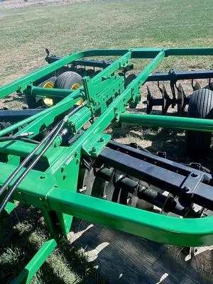 USED JOHN DEERE 215