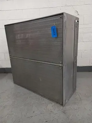 Stainless steel laminar flow hood