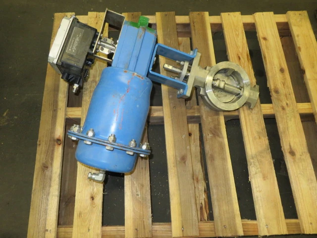 Jamesbury 4"-150  Butterfly Valve with Pneumatic Actuator and Positioner , Unused