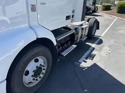 USED 2022 VOLVO VNR42T300
