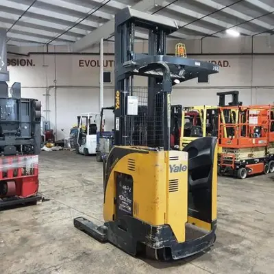 USED 2019 YALE NR040
