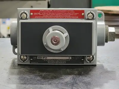 USED ALLEN-BRADLEY 800H-2HAP7P