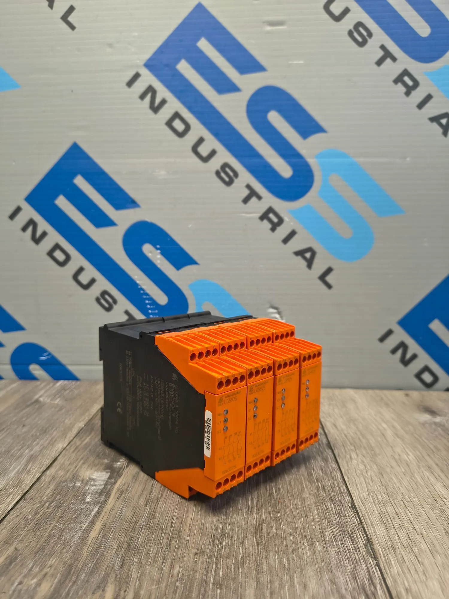 Used SAFEMASTER LG5925 Relays & Switches South Carolina US | ESS Industrial Equipment Sales #1388659