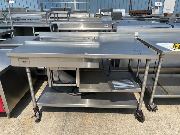 Used Falcon Restaurant Supply Used 61" Stainless Steel Table with Well and Drain - SS246 Dishtables Illinois US | Falcon Restaurant Supply #1375944