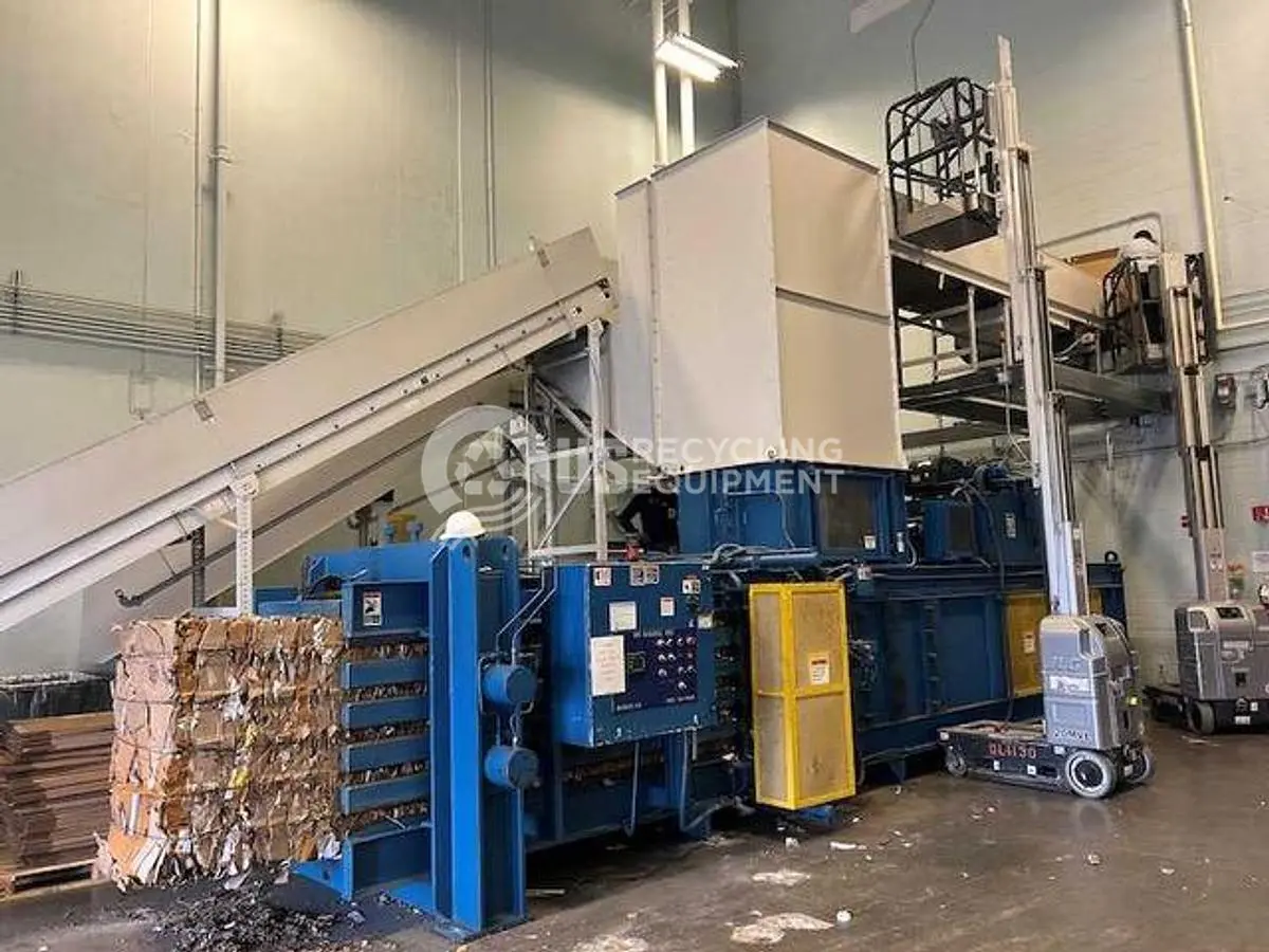 USED 2009 IPS AT864-30 WIDE MOUTH AUTO TIE HORIZONTAL BALER