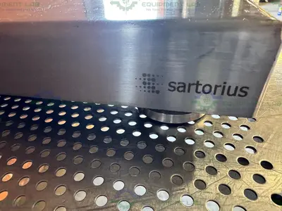 Used SARTORIUS MINEBEA INTEC STAINLESS STEEL SCALE 24" X 24" W/ CAIS1-U, 300 LBS Scales California US | Equipment Lab #1394842
